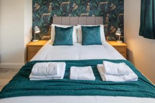 Shetland House by Cliftonvalley Apartments - 1