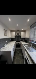 Comfortable 1 Bedroom Flat - 5