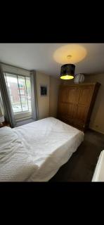 Comfortable 1 Bedroom Flat - 1