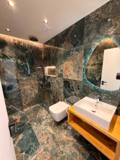 Helia Hotel Suites & Penthouses at Santa Bay - 9