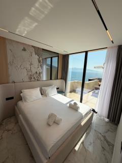 Helia Hotel Suites & Penthouses at Santa Bay - 2