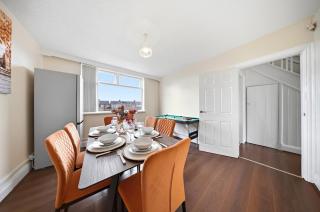 The Full House with Parking, Pool Table, Garden - 8