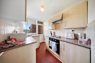 The Full House with Parking, Pool Table, Garden - 2