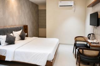 Sri Aditya Utsav Banquet Halls & Luxury AC Rooms - 3