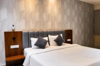 Sri Aditya Utsav Banquet Halls & Luxury AC Rooms - 4