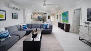 Modern Beachfront Condo with Pool - Sapphire Beach 213 - 7