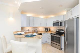 Luxury Oceanfront Condo with Pool - Sapphire 313 - 7