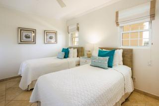 Modern Beachfront Condo with Pool - Sapphire 317 - 2