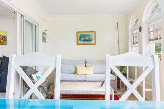Modern Beachfront Condo with Pool - Sapphire 102 - 5