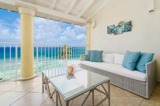 Modern Beachfront Condo with Pool - Sapphire 517 - 8