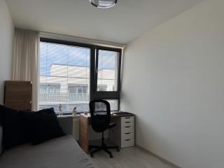 2 Bed Apartment Sleeps 6 - Free Parking - Pets - 2