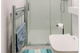1 Bed Annexe Sleeps 2 -Garden -Harlow Mill Station - 4