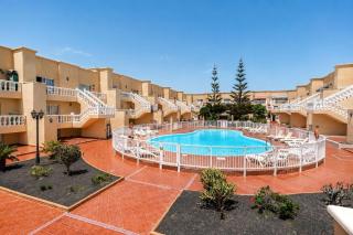 GuestReady - Modern Retreat with Pool - 9