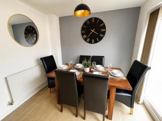 Coventry Contractor Stay, Sleeps 5, Free Parking - 5