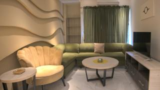 Elegant 1BR in Gulberg III Prime Lahore Location - 0