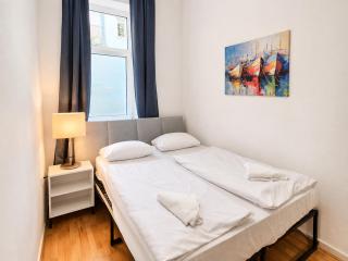 Cozy 1BR Apt with Living Room & Garden Included - Vienne - 8