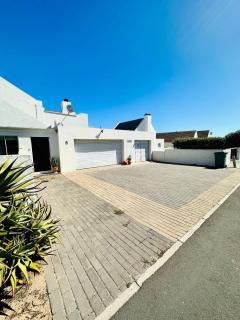 Cosy Beachside Retreat Apartment on Saint Helena Bays Golden Mile - 7