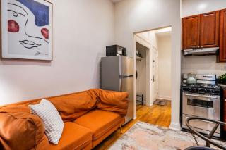 3 Bedroom Cozy Home in Manhattan Valley - 1