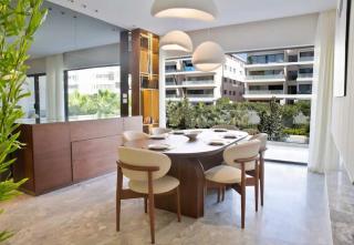 Lake View Residence Serviced Apartments by BlueKeys - 9