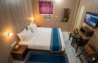 Hotel Govind Palace - Near by The Ganga Ghat - 5