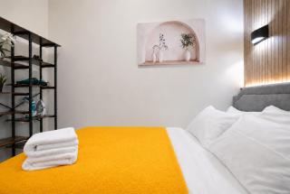 2 Bedroom Cozy Gem - 6