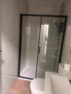 Luton Cozy Apartment for 2 Flat 2 - 7