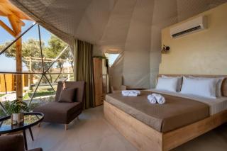 xrysoula`s luxury dome - 3
