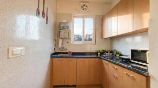 Niviora- Cozy 1 BHK near Galleria market & IFFCO Metro, DLF Phase 4 - 4