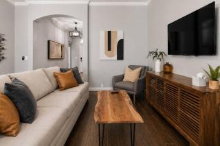 Modern 3bd 2ba House , Near Austin, Free Wifi and Hot tub - 9