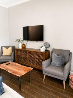 Modern 3bd 2ba House , Near Austin, Free Wifi and Hot tub - 8