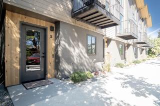 River Street Lookout - Lux 3BD w/ Rooftop Views + Hot tub - Downtown Hailey - 9