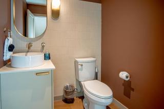 River Street Lookout - Lux 3BD w/ Rooftop Views + Hot tub - Downtown Hailey - 4