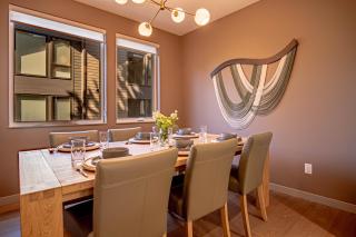 River Street Lookout - Lux 3BD w/ Rooftop Views + Hot tub - Downtown Hailey - 3