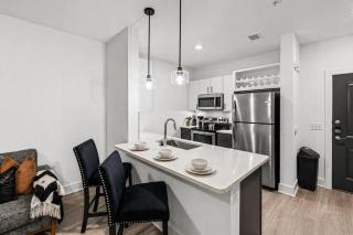 Elegant 1BR Escape Resort Amenities and Parking - 7