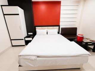 The Big Boss Hotel And Restaurant - 4
