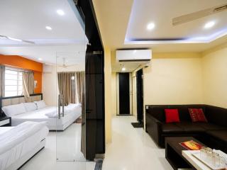 The Big Boss Hotel And Restaurant - 1