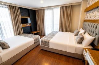 Eliza Hotel - 1