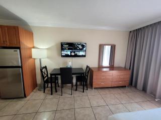 Estudios con y sin balcón en Sunny Isles Beach - 8