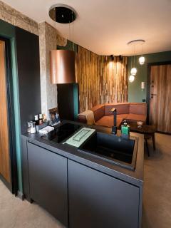 Art Apartment Center with Parking - 9