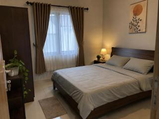 tambuns Jelek guest house - 0
