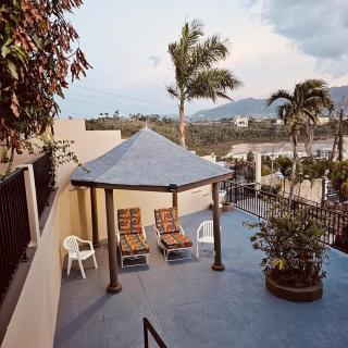 Canary Retreat - 3