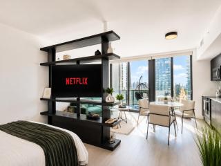 Stay Above Miami - Balcony Suite, Ocean Views, Rooftop Pool and Gym - 8