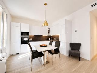 Spacious & Stylish 3 bedroom Near Monaco - 1