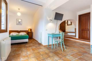 Hostdomus - Olive and Garden - 1
