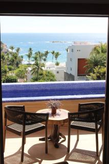 Exclusive Luxury Villa, Private Pool & 5-Star Resort Access - 0