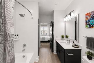 Stylish 1br Frisco Stay Pool, Gym, Fast Wi-Fi - 1