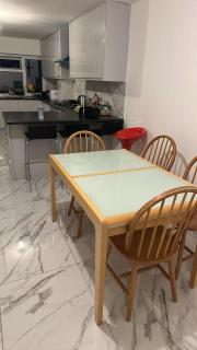 Cardiff inner city centre Cosy house share bathroom fast WiFi - 5
