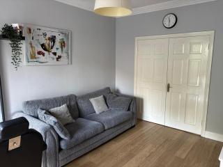 Spacious 4BR Home in Drogheda Wiz Free Parking - 0
