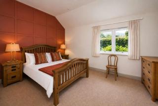 Garth Cottage - Riverside with Private Hot Tub - 2