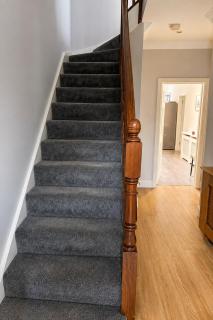 Spacious 4BR Home in Drogheda Wiz Free Parking - 7